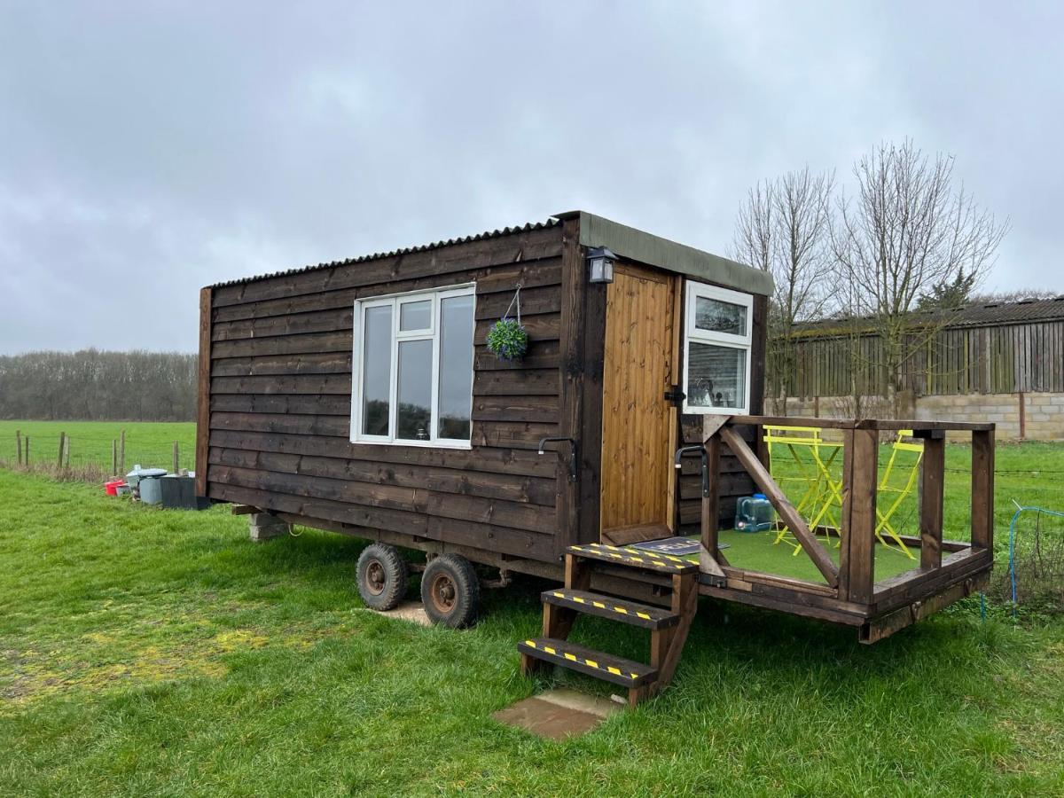 Bothy Hut Hotel Tring Exterior foto